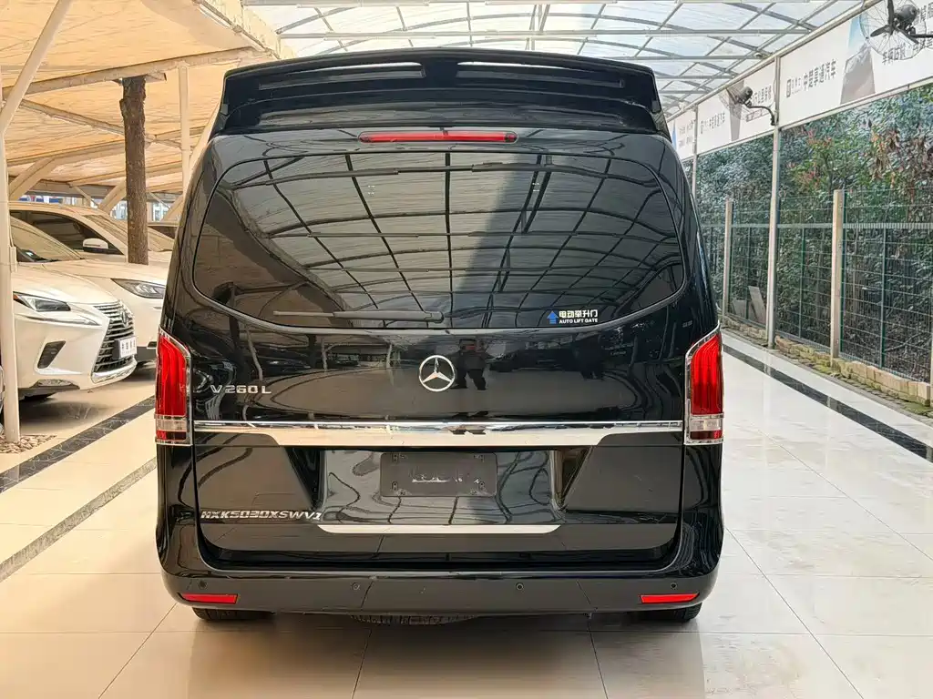 Mercedes-Benz V-Class 2017 V 260 L Premium Extended Edition купить на сайте DeffCars