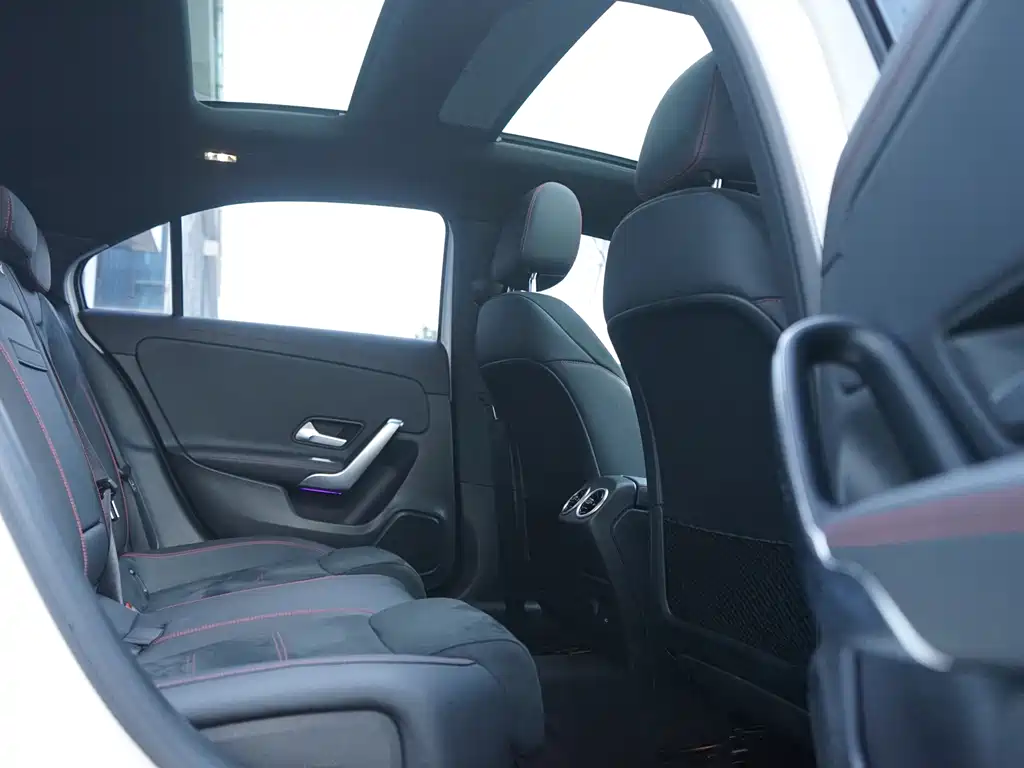 Mercedes-Benz A-Class 2024 A 200 L Fashion купить на сайте DeffCars