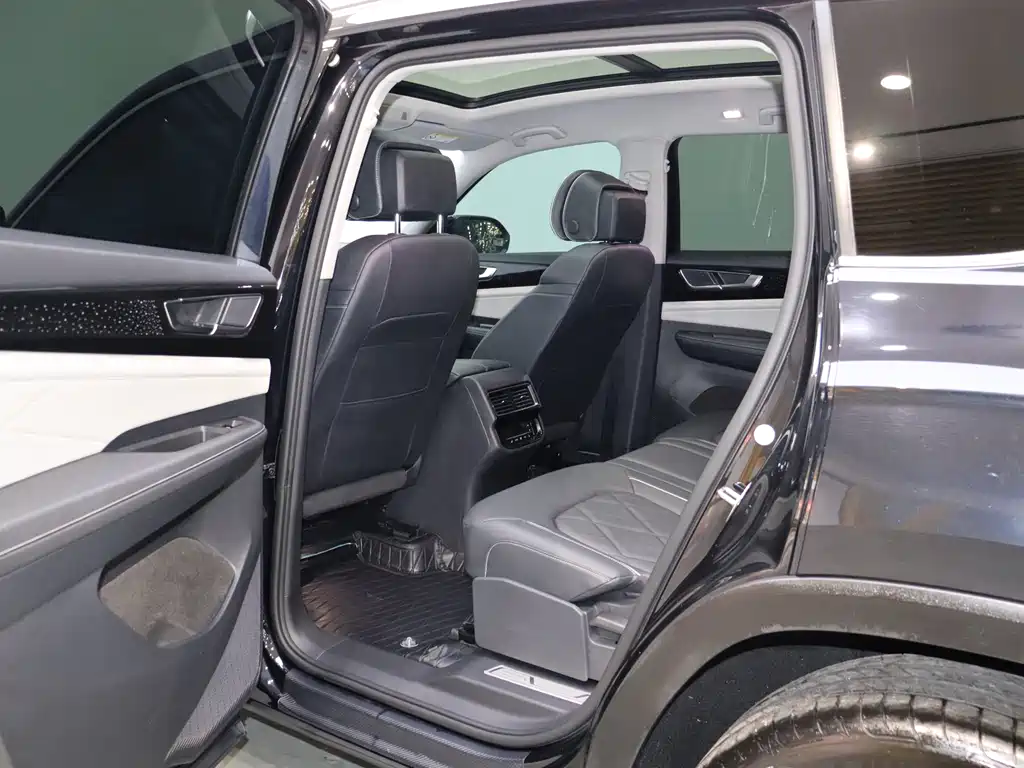 Touron 2024 380TSI four-wheel drive luxury version купить на сайте DeffCars