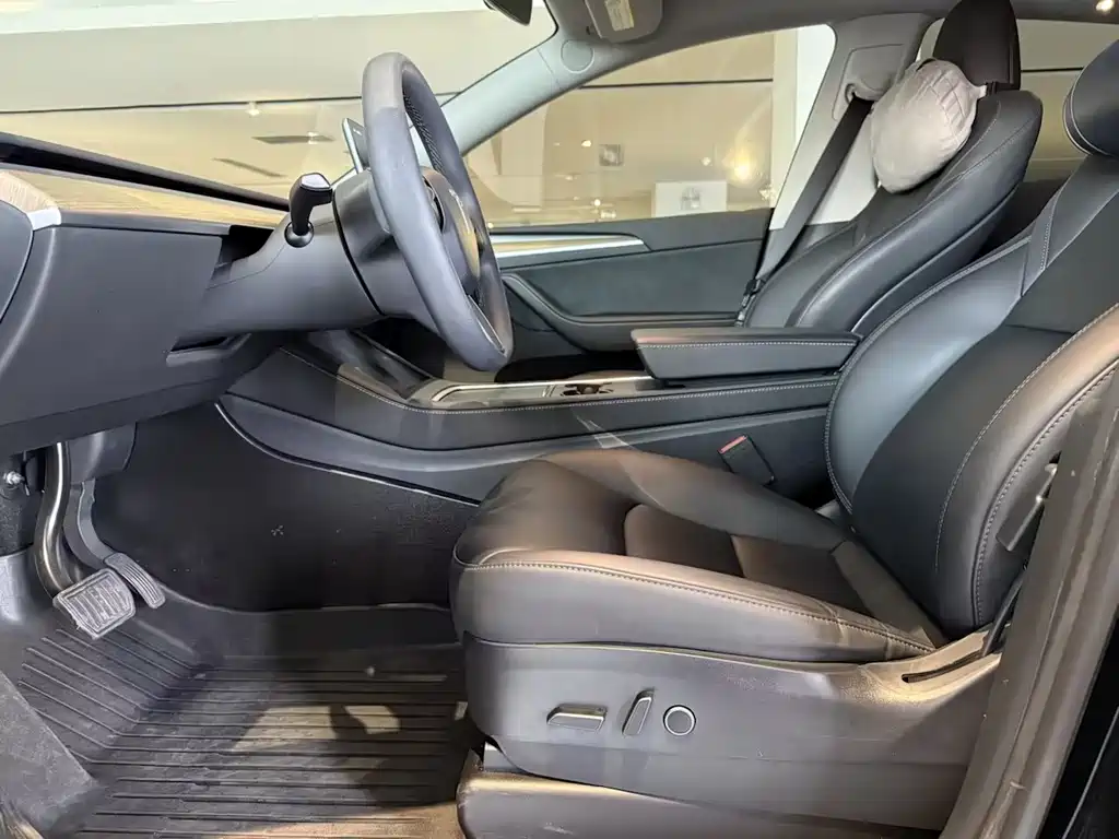 Model Y 2022 facelift rear-wheel drive version купить на сайте DeffCars