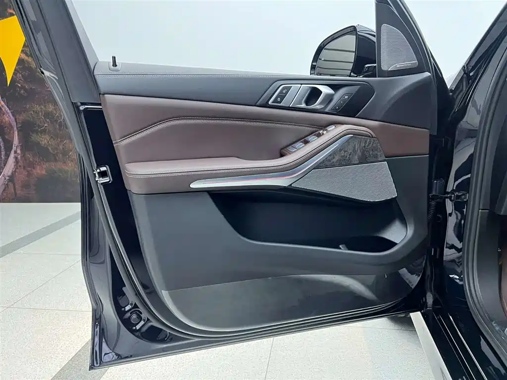 BMW X5 2022 xDrive 30Li Exclusive M Sports Package купить на сайте DeffCars