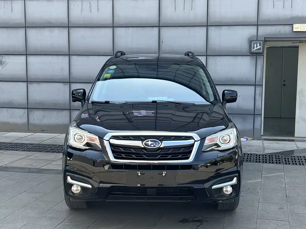 Forester 2018 2.0i Deluxe Navigation Edition купить на сайте DeffCars