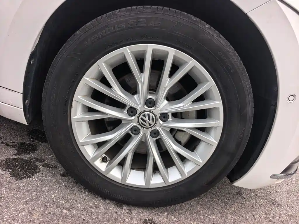 FAW-Volkswagen CC 2019 330TSI Charming Edition National VI купить на сайте DeffCars