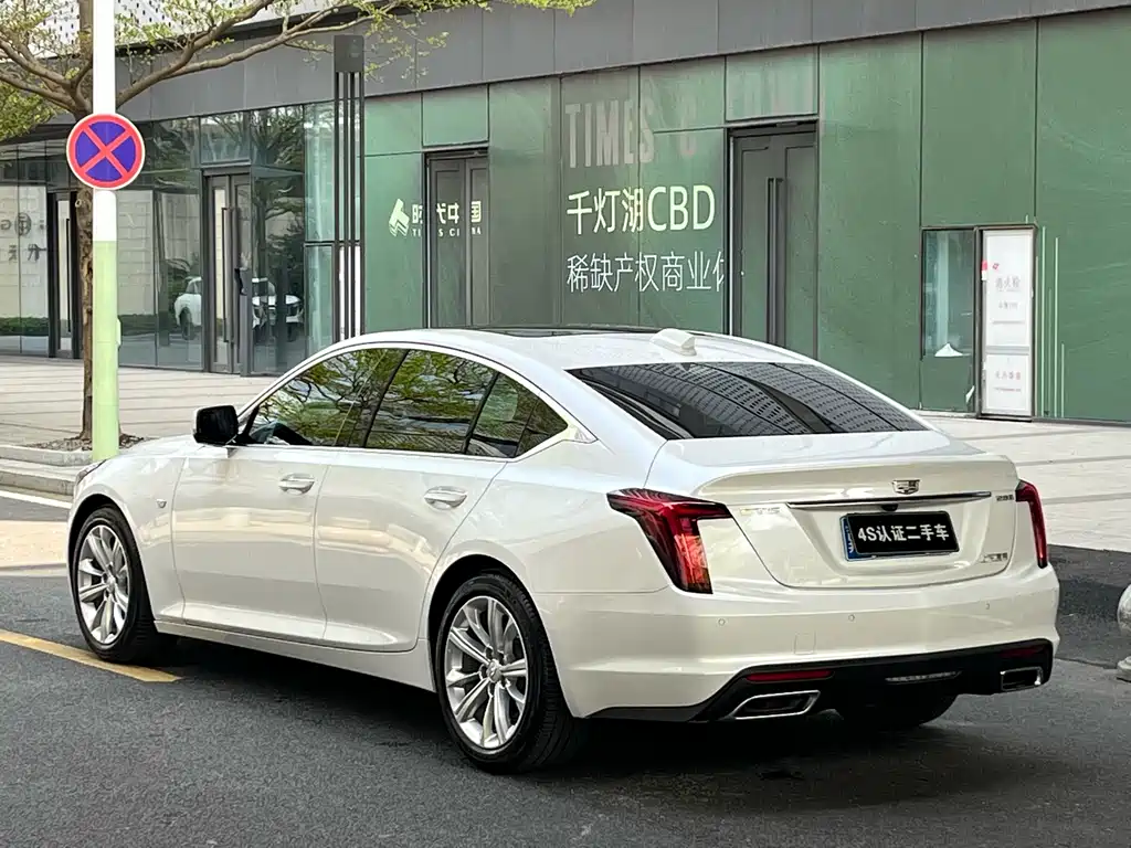 Cadillac CT5 2024 28T Luxury Pro купить на сайте DeffCars