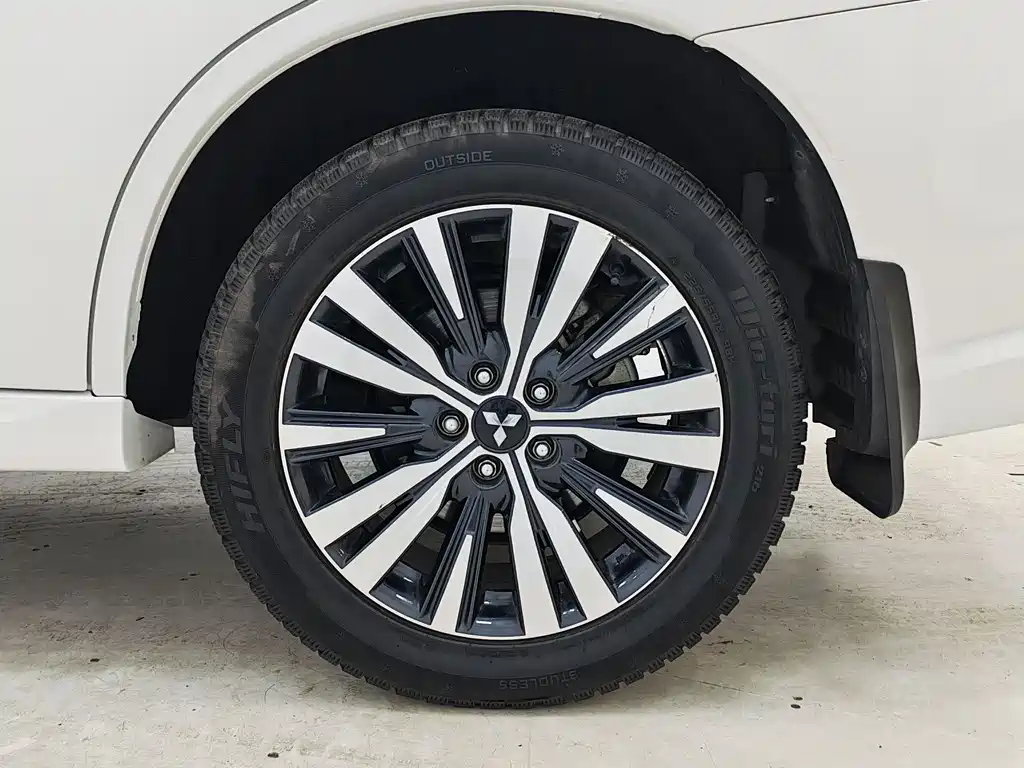 Outlander 2021 2.0L 2WD Smooth Edition 5 seats купить на сайте DeffCars