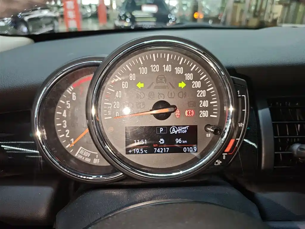 MINI 2018 1.5T COOPER Classic Five-Door Edition купить на сайте DeffCars