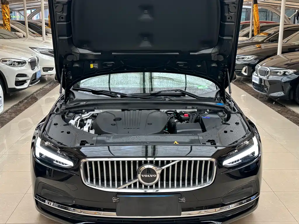 Volvo S90 2022 B5 Zhiyuan Luxury Edition купить на сайте DeffCars