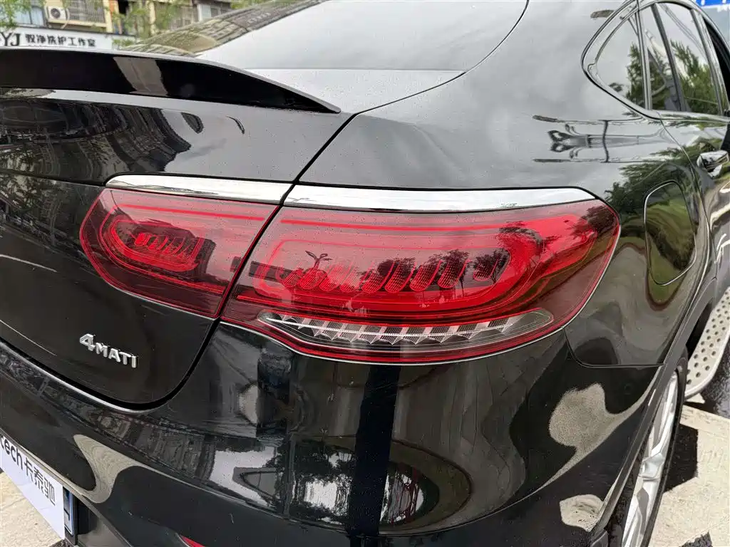 Mercedes-Benz GLC Coupe 2020 GLC 260 4MATIC Coupe SUV купить на сайте DeffCars