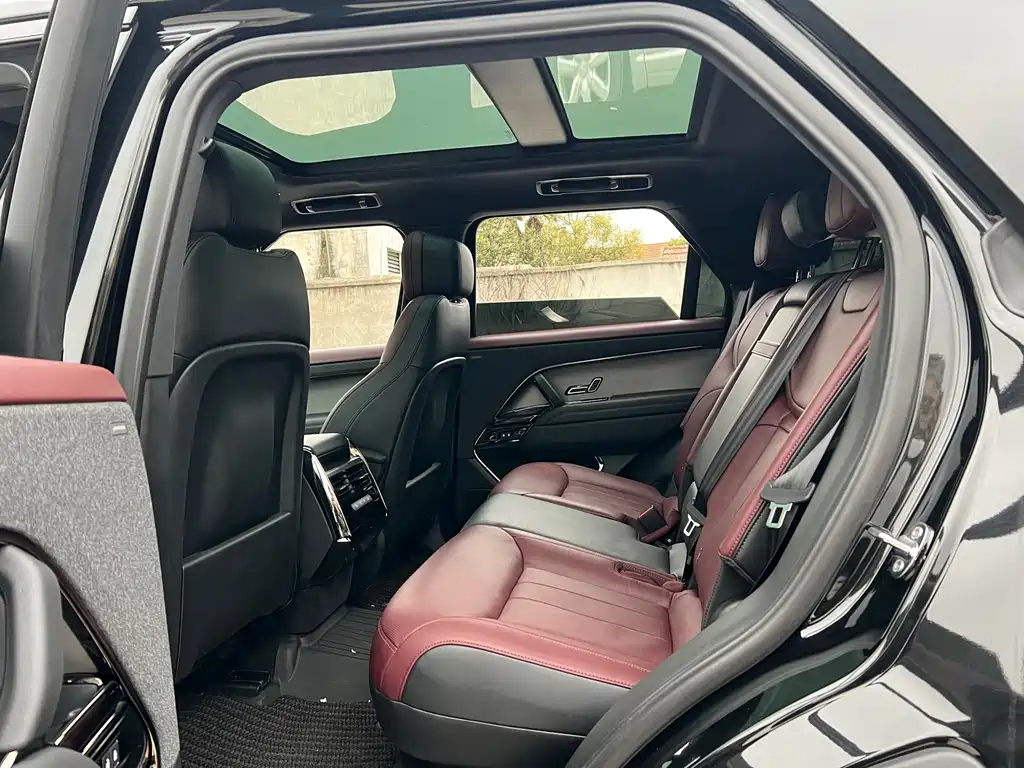 Range Rover Sport 2025 400PS Dynamic SE купить на сайте DeffCars