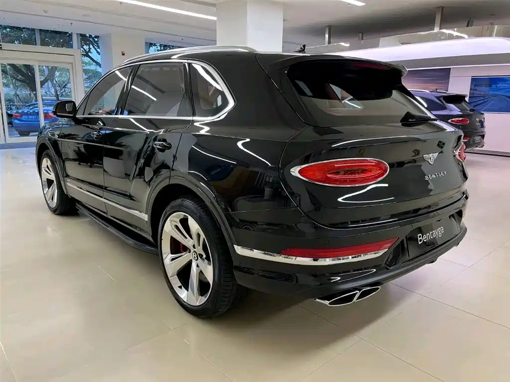 Bentayga 2022 4.0T V8 купить на сайте DeffCars