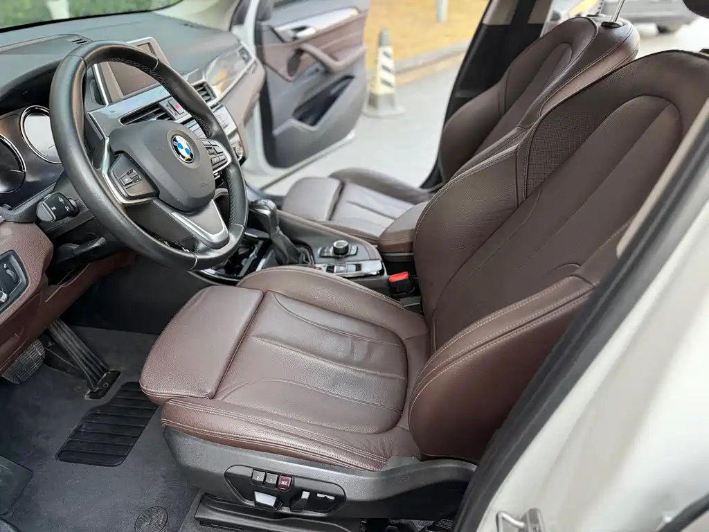 BMW X1 2019 sDrive18Li Exclusive Model купить на сайте DeffCars