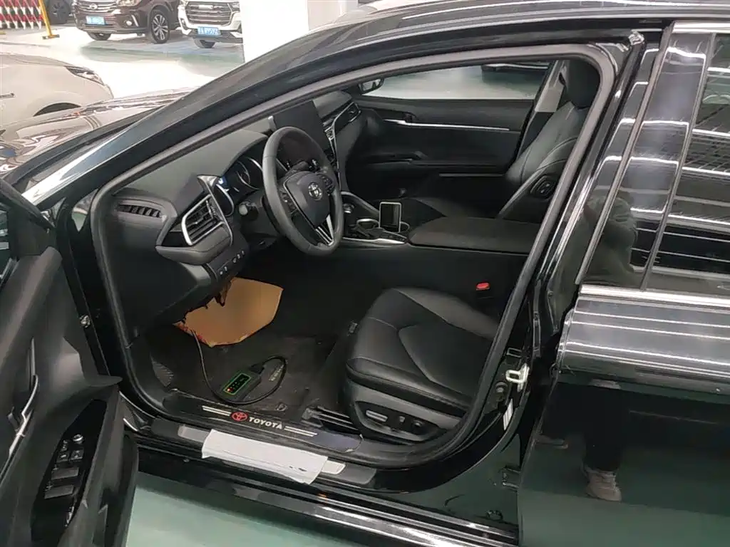 Camry 2021 2.0G Deluxe Edition купить на сайте DeffCars