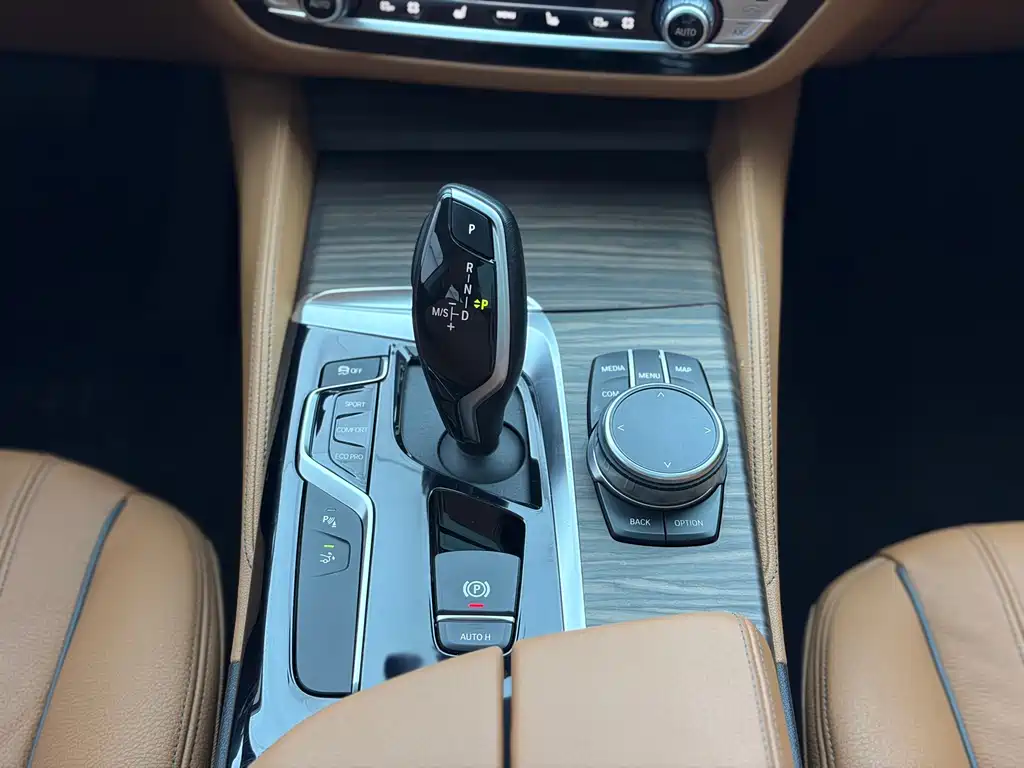BMW 6 Series GT 2020 630i Luxury Design Package купить на сайте DeffCars