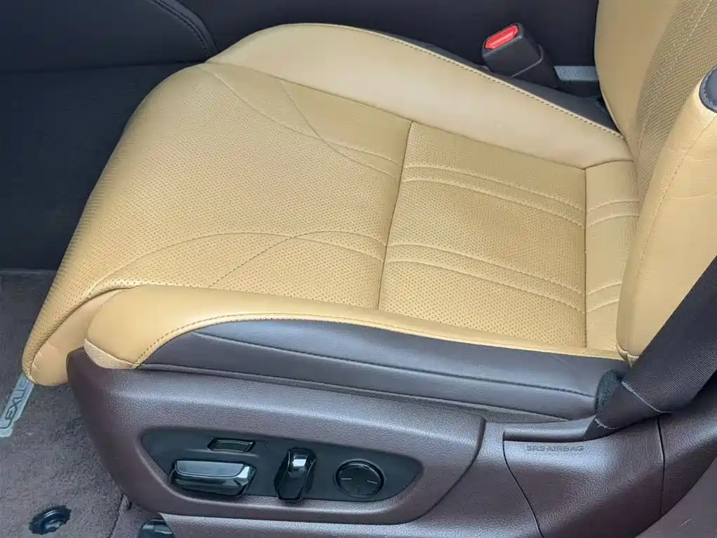 Lexus ES 2018 300h Exclusive Edition National V купить на сайте DeffCars