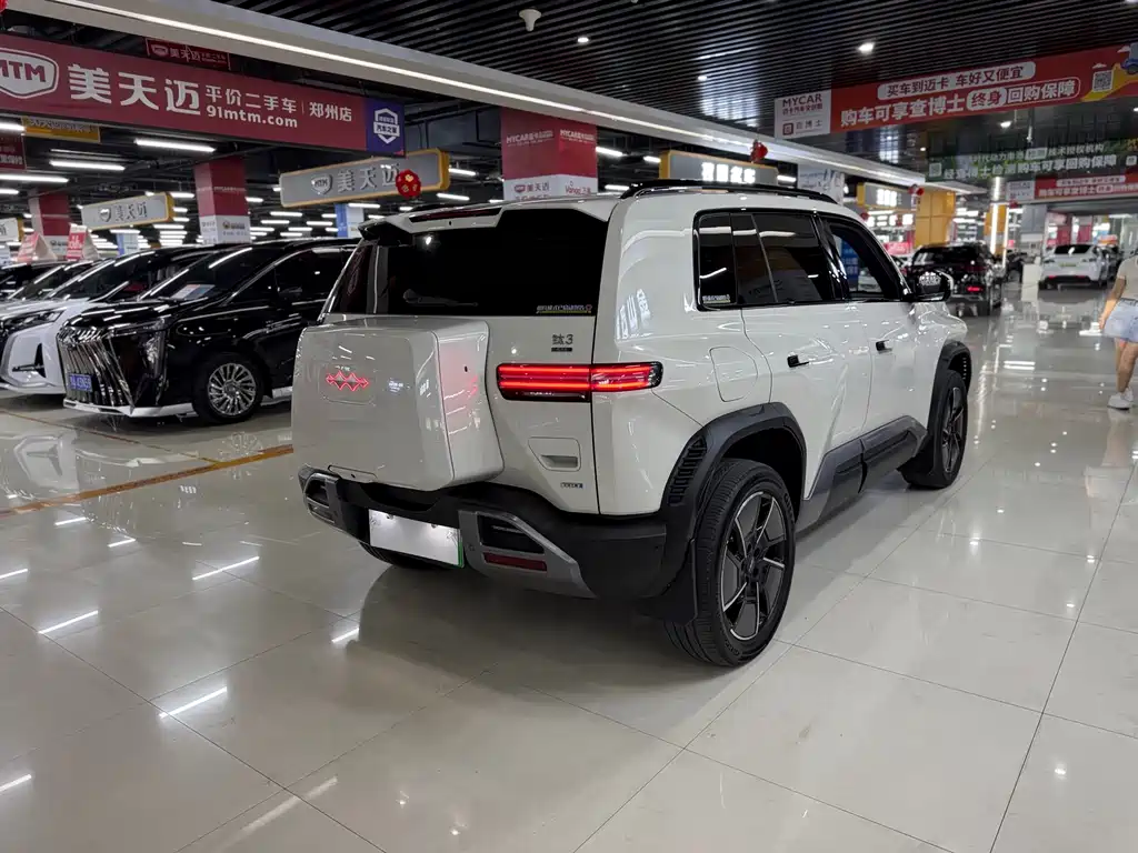 Titanium 3 2025 501KM four-wheel drive Ultra version купить на сайте DeffCars