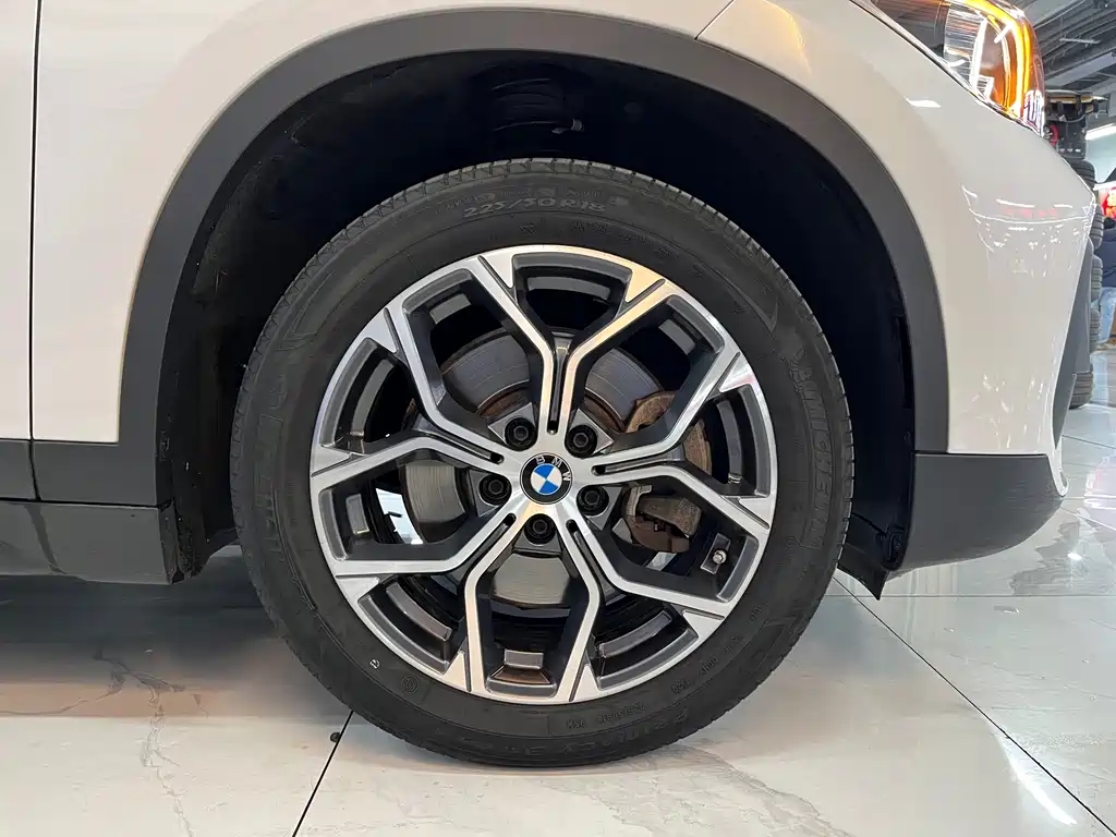 BMW X1 2021 sDrive25Li Leading Model купить на сайте DeffCars