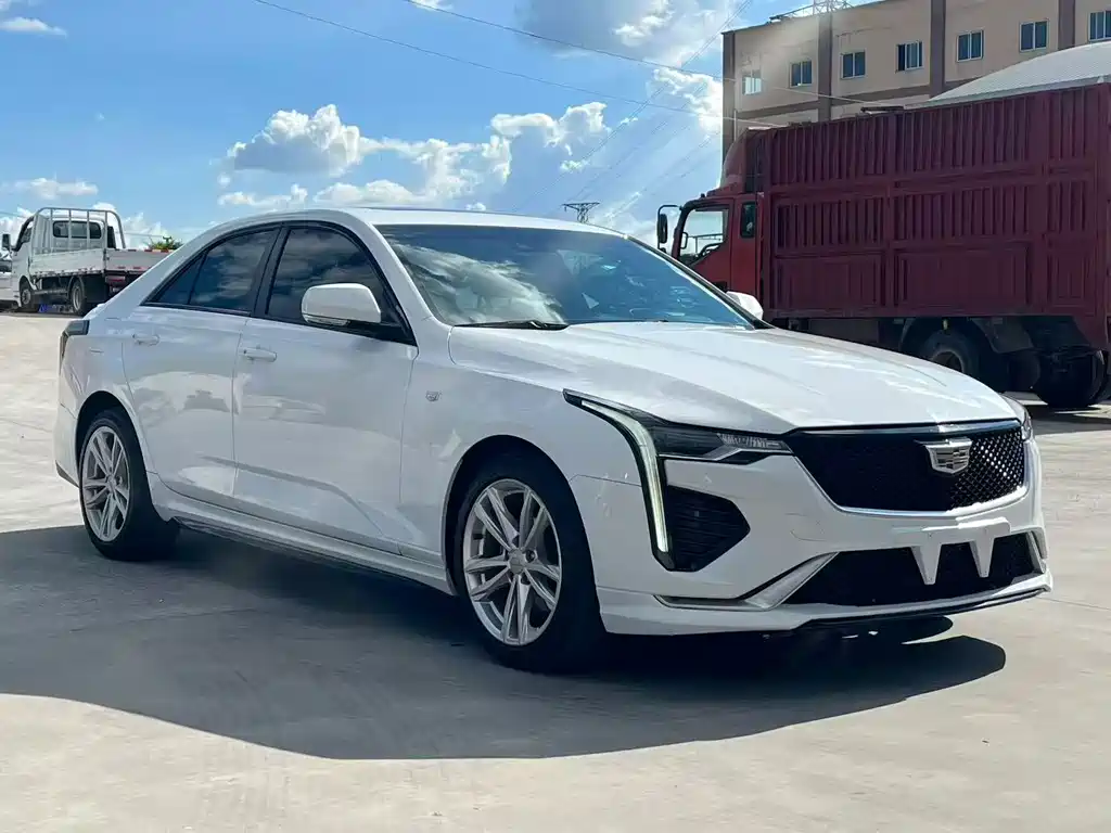 Cadillac CT4 2021 28T Fashion Model купить на сайте DeffCars