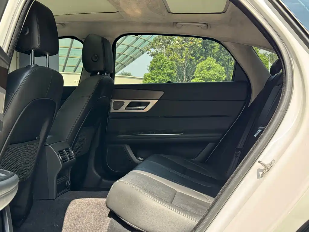 Jaguar XFL 2018 XFL 2.0T 200PS Elite Edition купить на сайте DeffCars