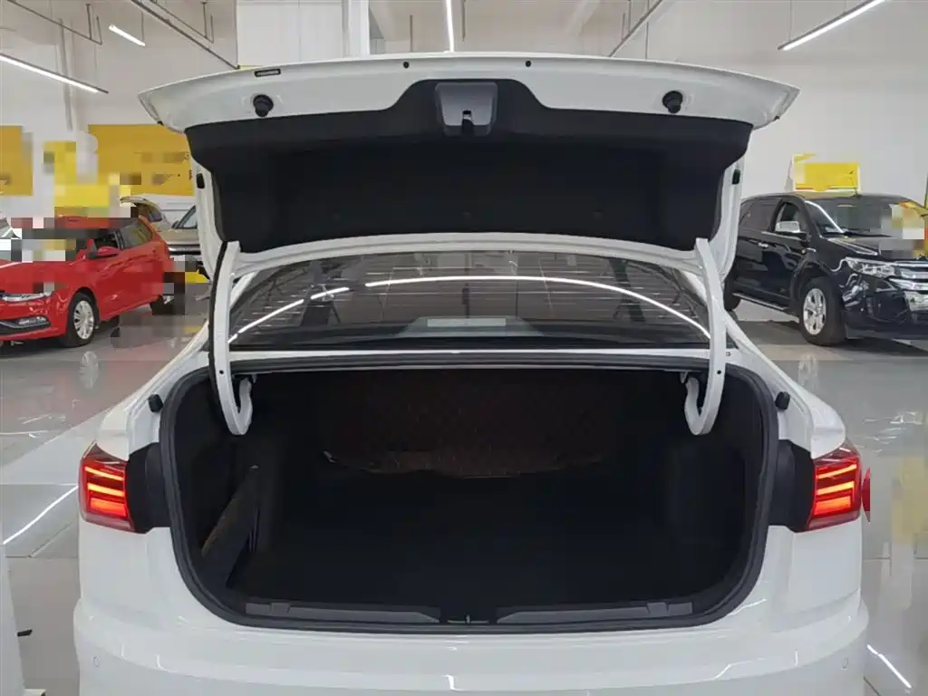 Bora 2021 1.5L automatic comfort intelligent connected version купить на сайте DeffCars