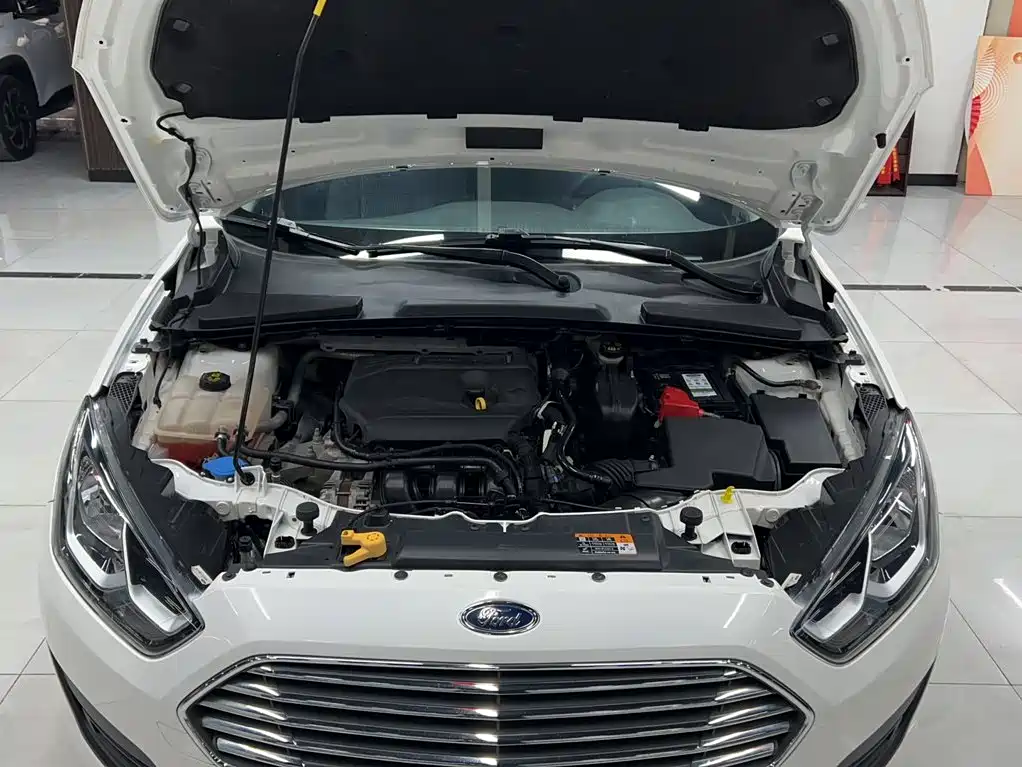 Escort 2019 facelift 1.5L automatic quality model (tire pressure monitoring) National VI купить на сайте DeffCars