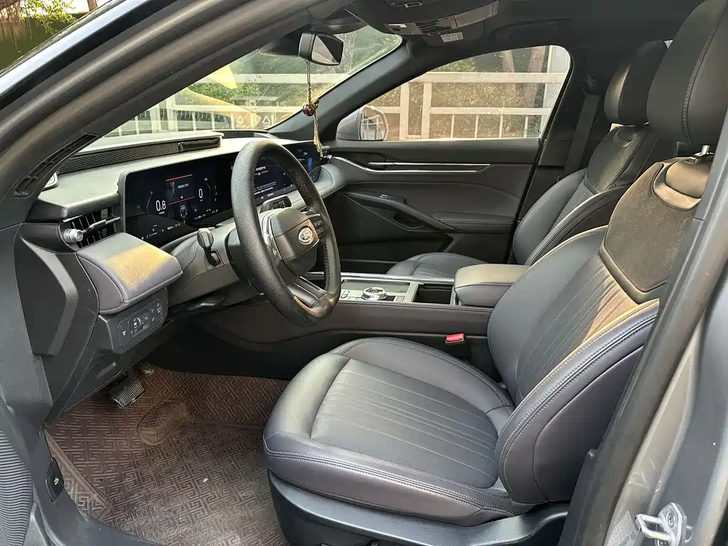 Mondeo 2025 2.0T EcoBoost Extreme купить на сайте DeffCars