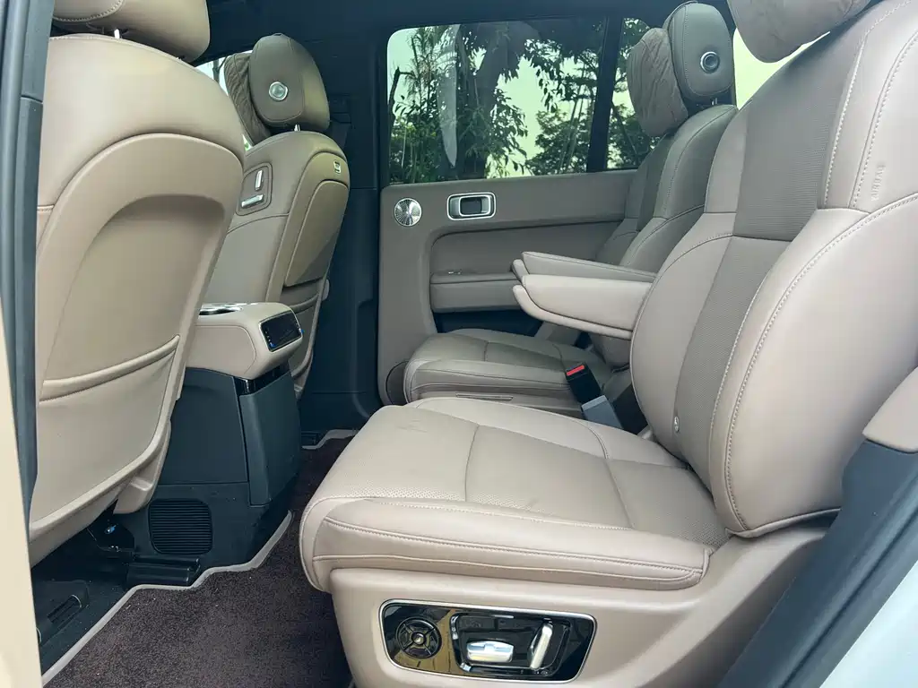 Ideal L8 2025 Ultra smart refresh version купить на сайте DeffCars