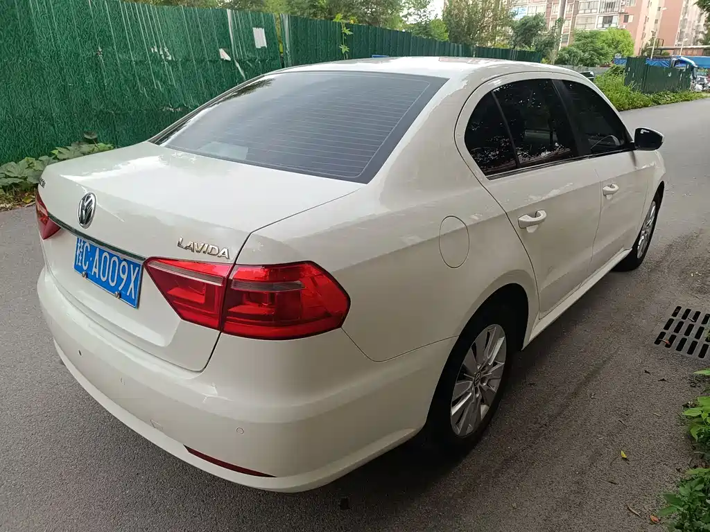 Lavida 2013 facelift classic 1.6L automatic comfort version купить на сайте DeffCars
