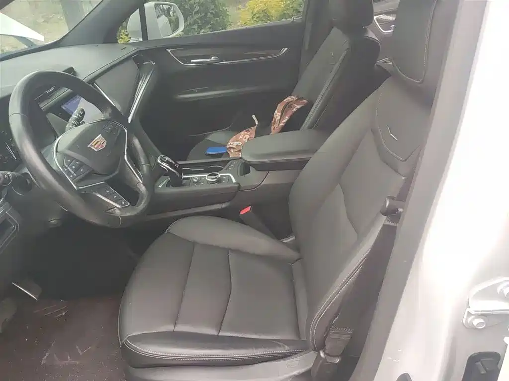 Cadillac XT5 2022 2.0T four-wheel drive premium model купить на сайте DeffCars