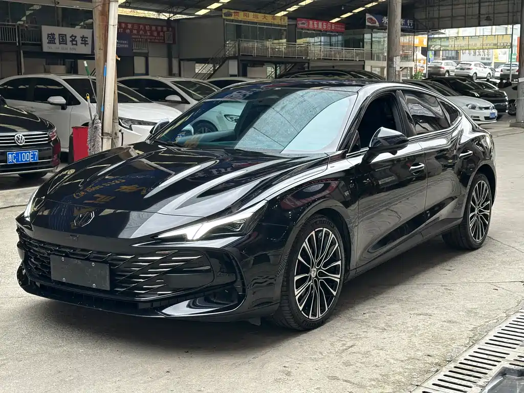 MG7 2023 2.0T Automatic Beauty Hunting Exclusive Edition купить на сайте DeffCars