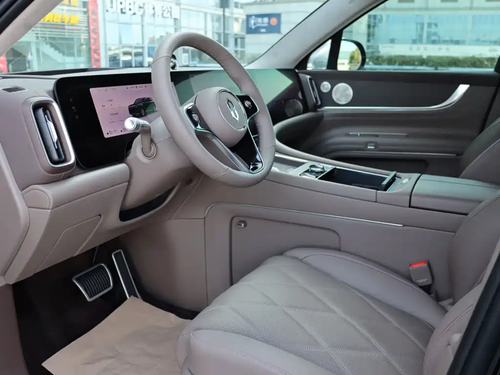 Wenjie M9 2025 extended range Ultra version 52kWh 5-seat version 192-line lidar) купить на сайте DeffCars