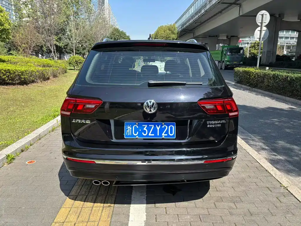 Tiguan L 2019 330TSI automatic two-wheel drive panoramic comfort version National VI купить на сайте DeffCars