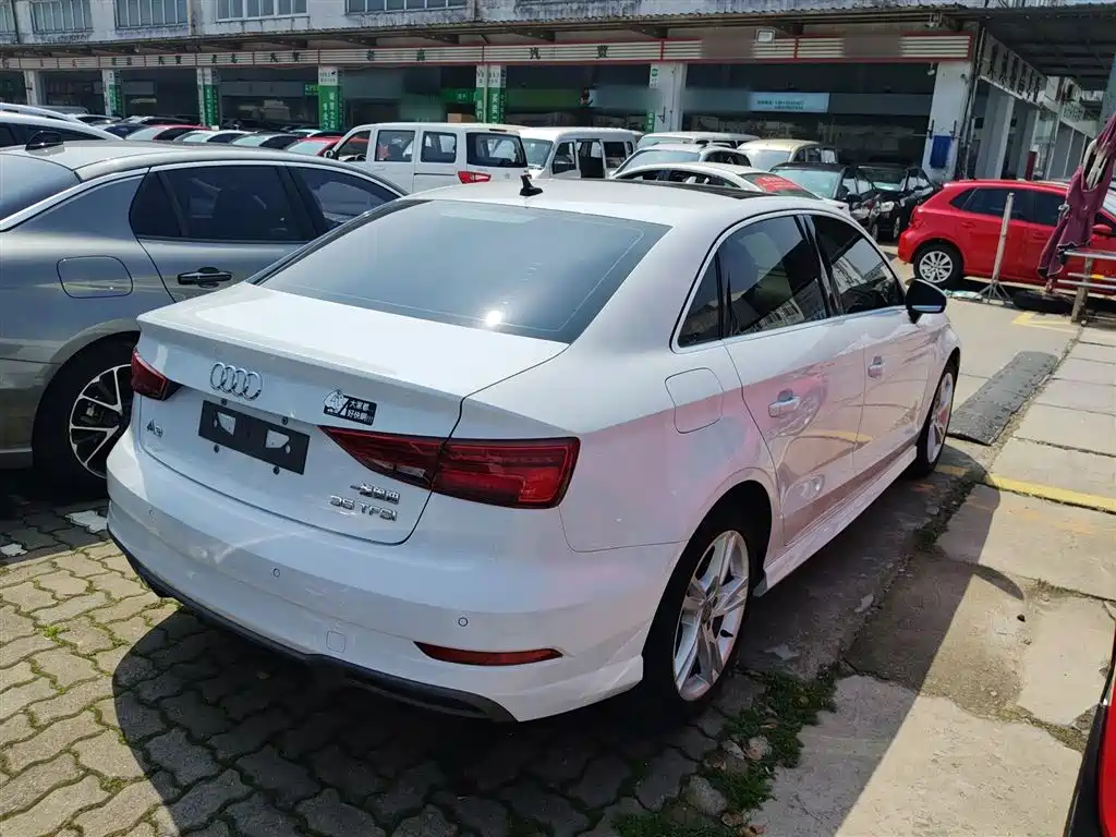 Audi A3 2019 Limousine 35 TFSI Fashion Type National V купить на сайте DeffCars