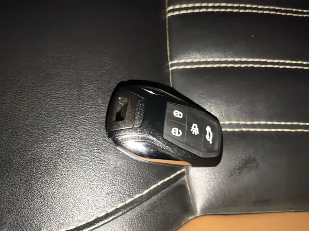 Southeast DX7 2018 1.5T Automatic Honor Edition купить на сайте DeffCars