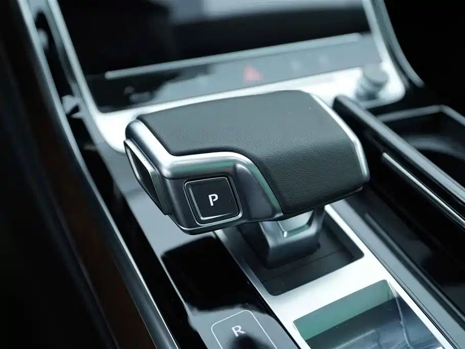 Audi A8 2024 A8L 50 TFSI quattro exclusive model купить на сайте DeffCars