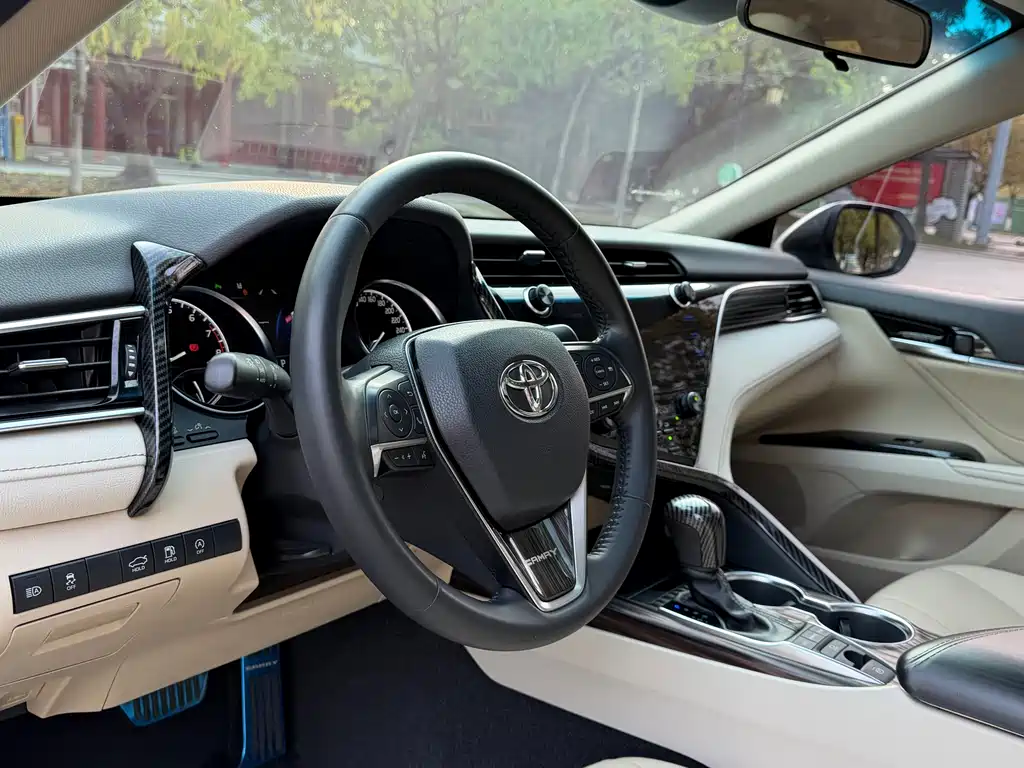 Camry 2019 2.5G Deluxe Edition National V купить на сайте DeffCars