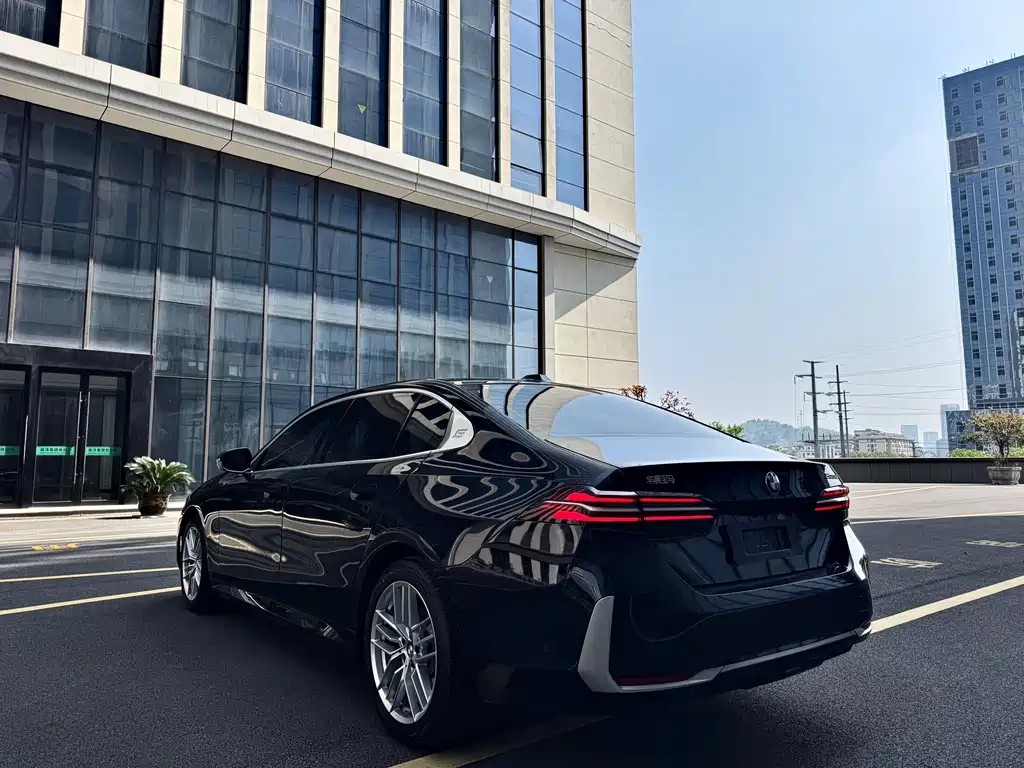 BMW 5 Series 2024 525Li M Sports Package купить на сайте DeffCars