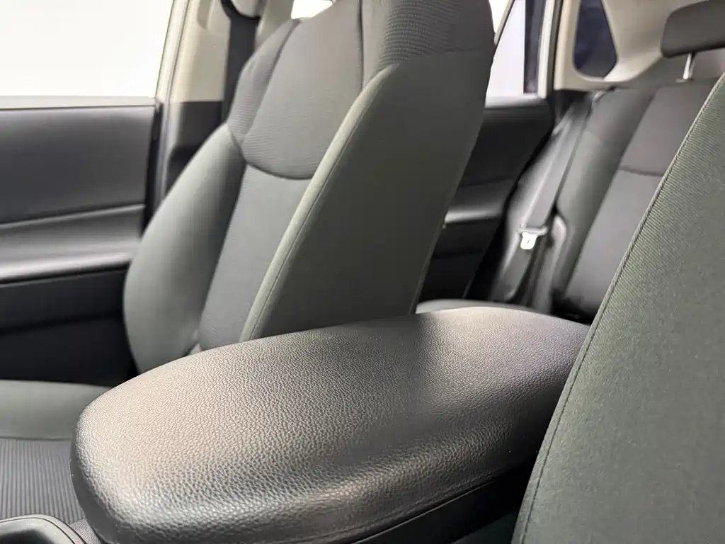 RAV4 Rongfang 2022 2.0L CVT two-wheel drive urban version купить на сайте DeffCars