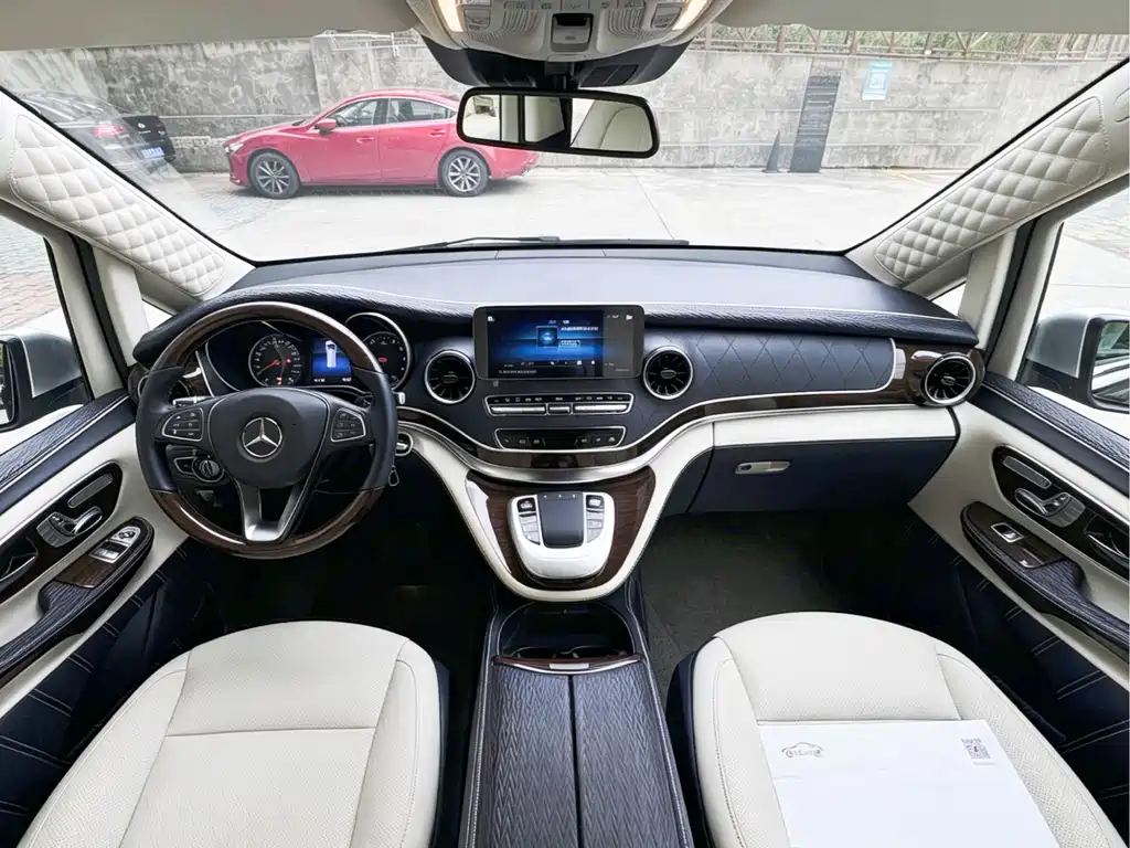Mercedes-Benz V-Class 2022 V 260 Pilot Edition купить на сайте DeffCars