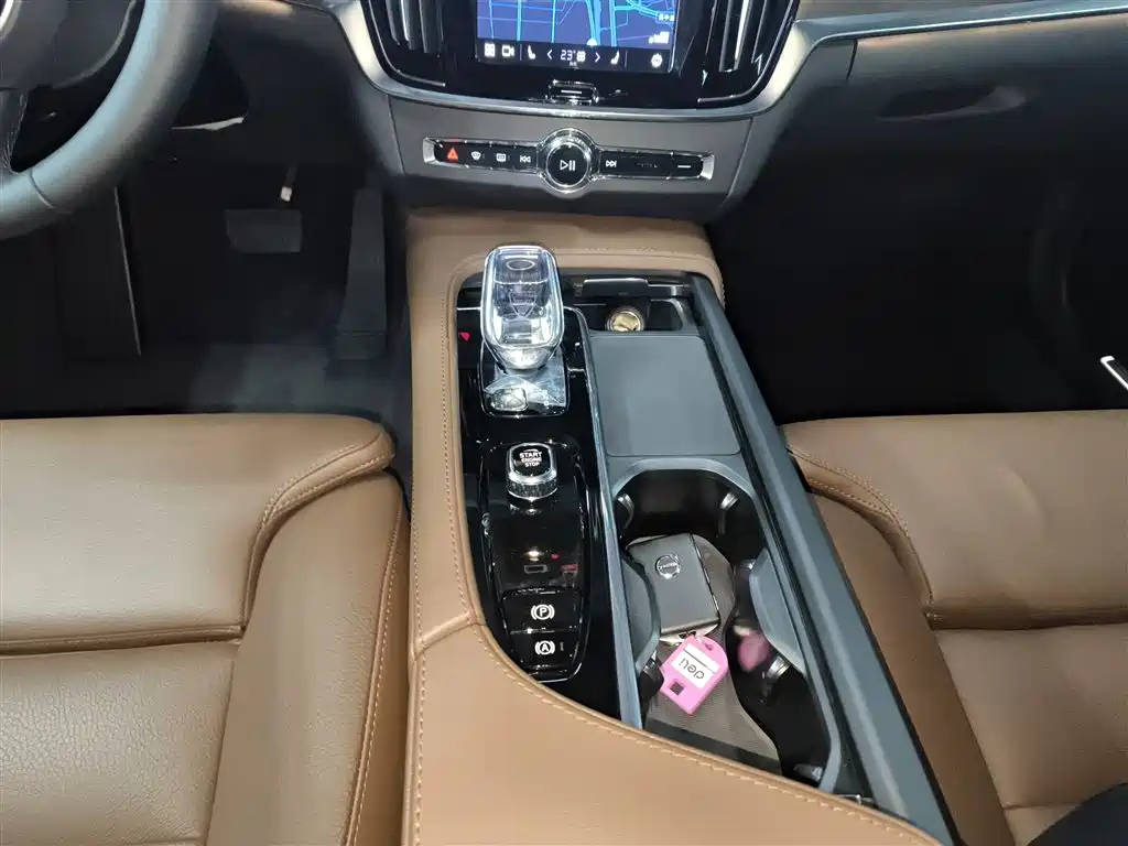Volvo S90 2025 B5 Zhiyuan Luxury Edition купить на сайте DeffCars