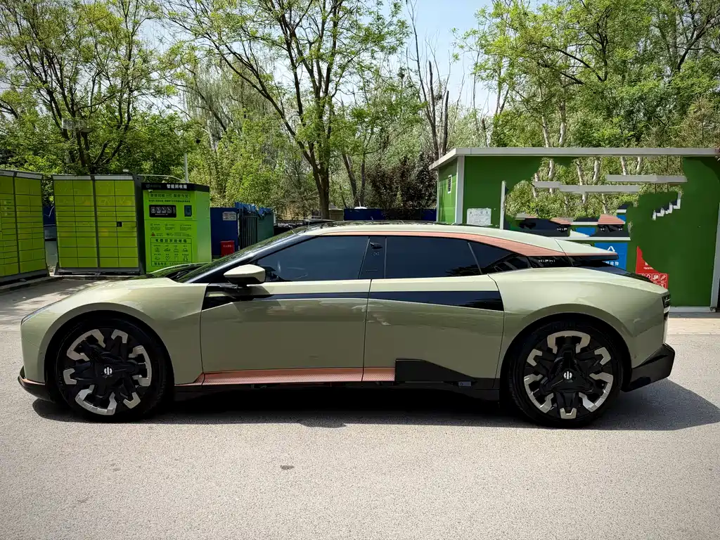 Gaohe HiPhi Z 2023 five-seater version купить на сайте DeffCars