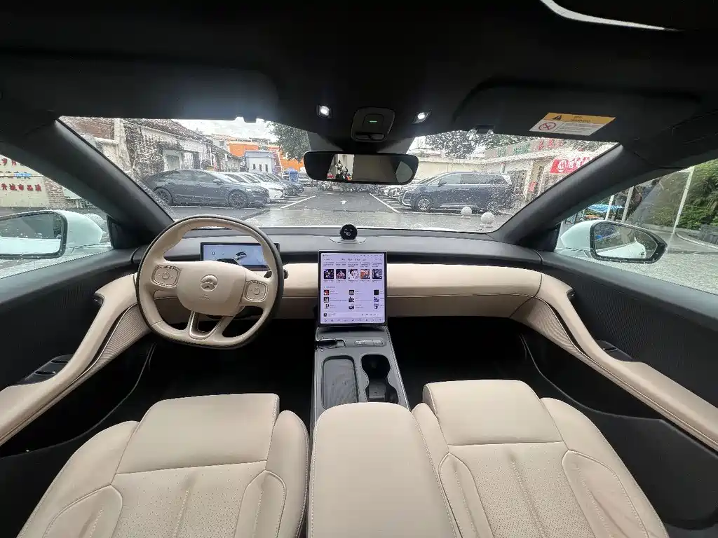 NIO ET5T 2023 75kWh Touring купить на сайте DeffCars