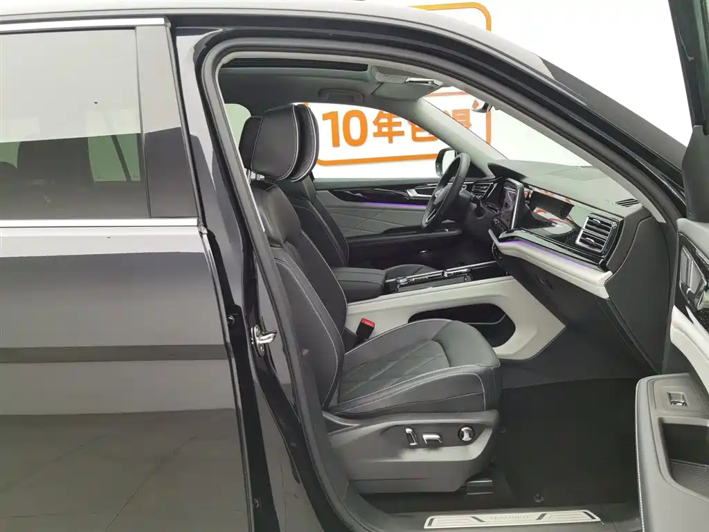 Touron 2024 380TSI four-wheel drive luxury version купить на сайте DeffCars