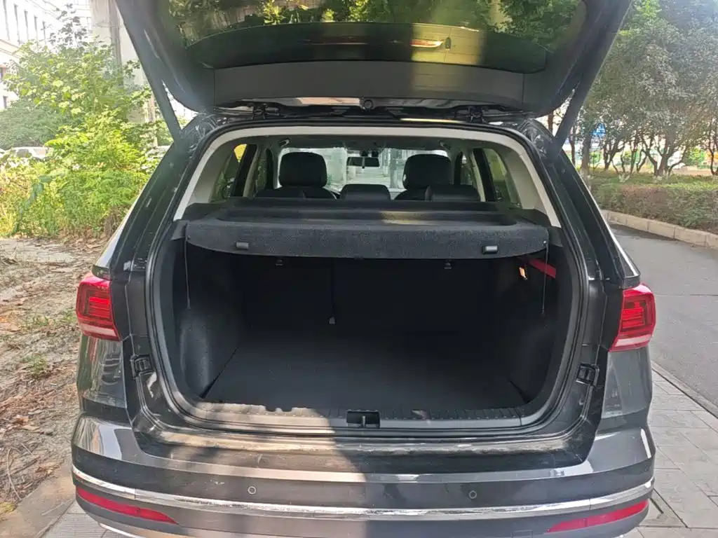 THARU 2021 330TSI four-wheel drive luxury version PLUS купить на сайте DeffCars