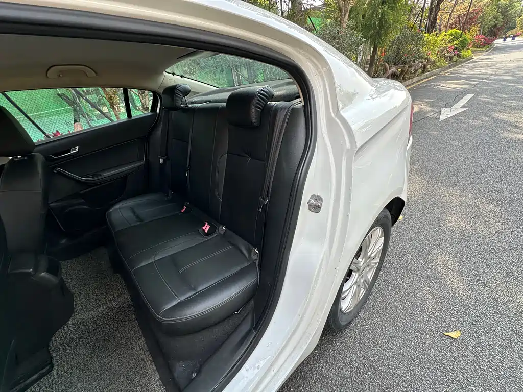 Qoros 3 2018 Sedan 1.6L Automatic Leading Type купить на сайте DeffCars