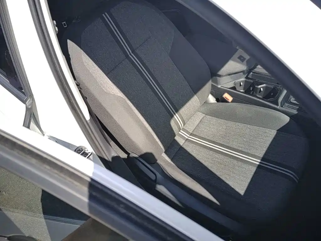 Lavida 2021 1.5L automatic fashion version купить на сайте DeffCars