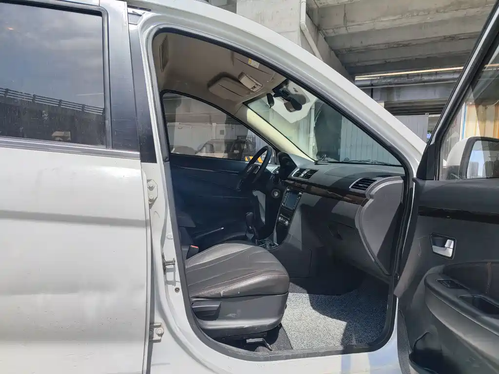 Fengguang 370 2016 model 1.5L manual standard SFG15-02 7 seats купить на сайте DeffCars