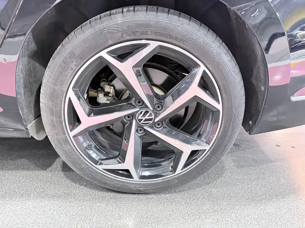 Passat 2022 330TSI Starry Sky Deluxe Edition купить на сайте DeffCars