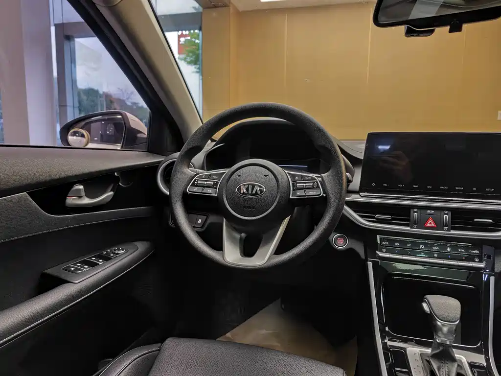 Kia K3 2019 1.5L CVT Smart Internet Edition купить на сайте DeffCars