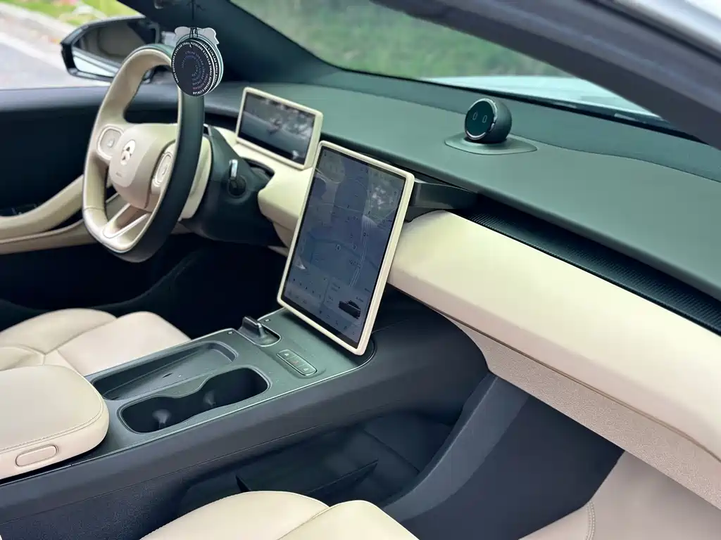 NIO ET5T 2024 75kWh Touring купить на сайте DeffCars