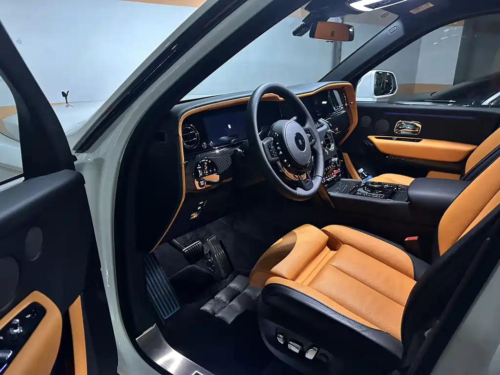 Cullinan 2024 Black Badge купить на сайте DeffCars